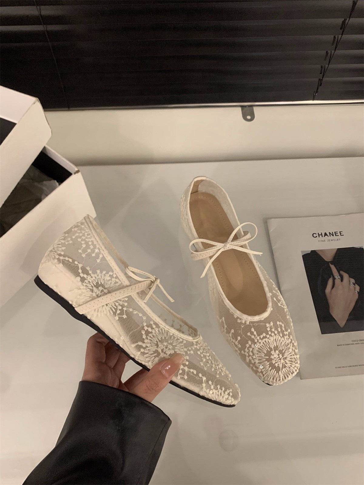 Spring Mesh Breathable Square Toe Mary Jane Pumps - D&A
