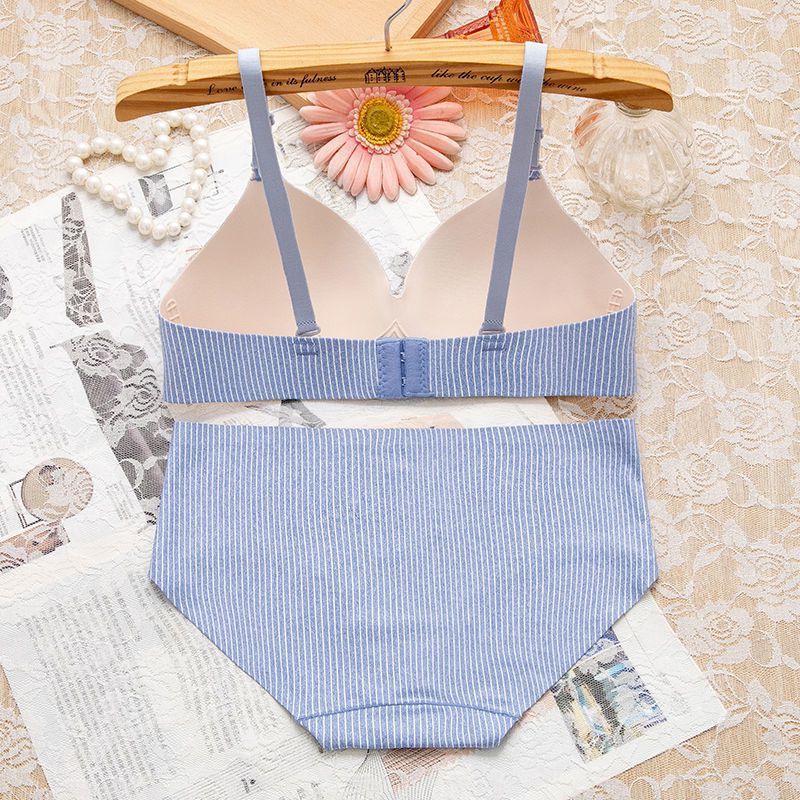 Non-wired Bra One-piece Seamless Gather Small Bra - D&A