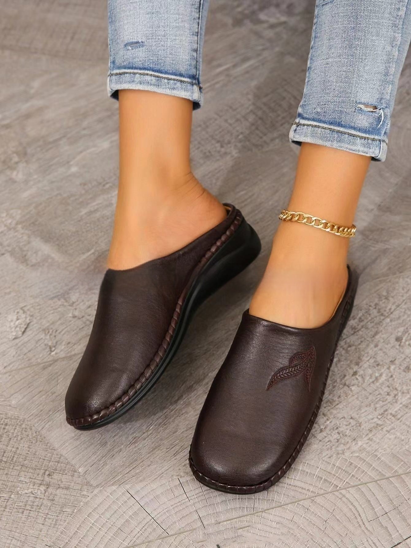 New Round Toe Flat Bottom Foreign Trade Plus Size Slip-on Lofter Half Slippers - D&A