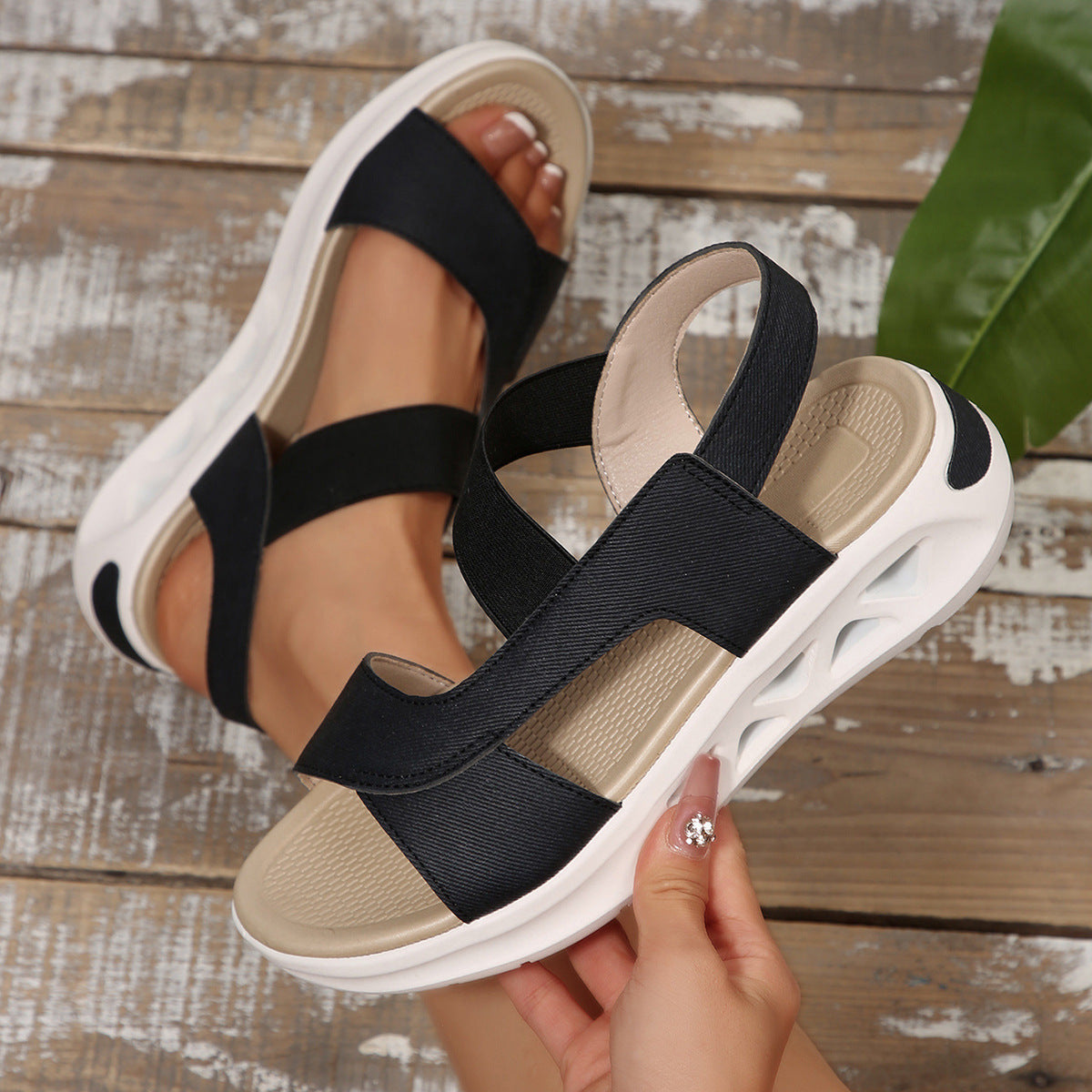 Women's Cloth Platform Beach Sandals Black - D&A