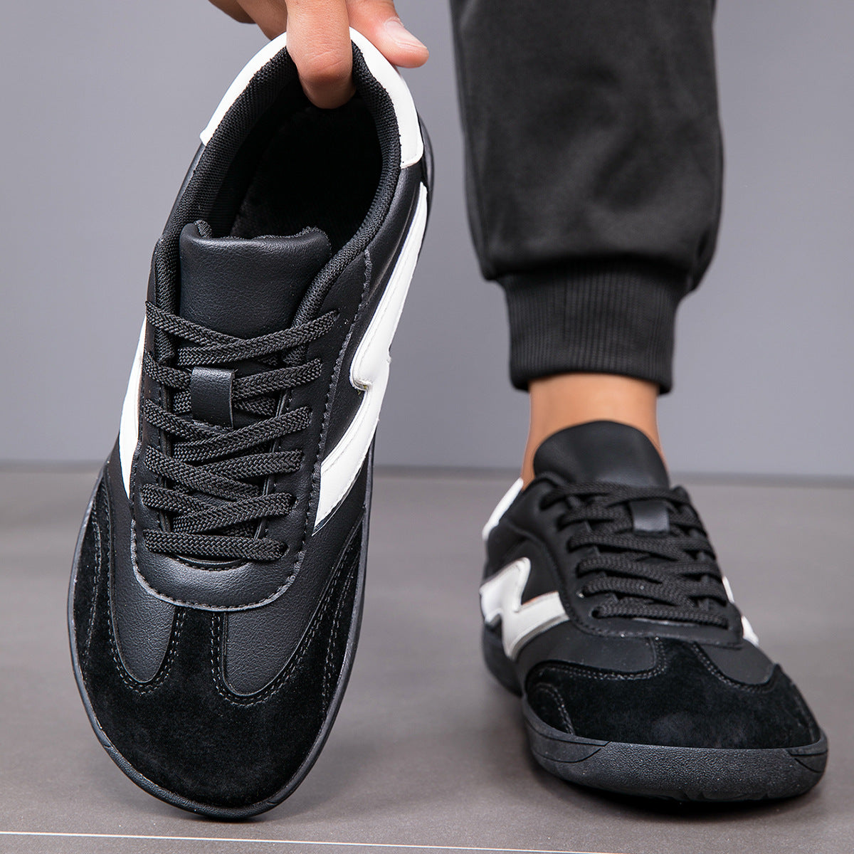 Plus Size Men's Shoes Wide Head Fashion Casual Sneaker Black - D&A