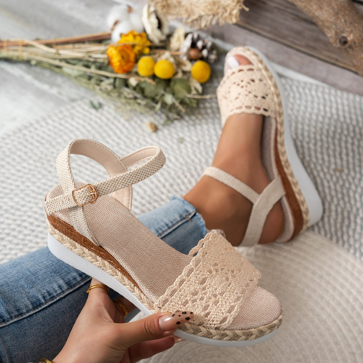 Closed Toe Back Empty Hollow-out Wedge Thick Bottom With Plus Size Casual Breathable All-match Roman Style - D&A