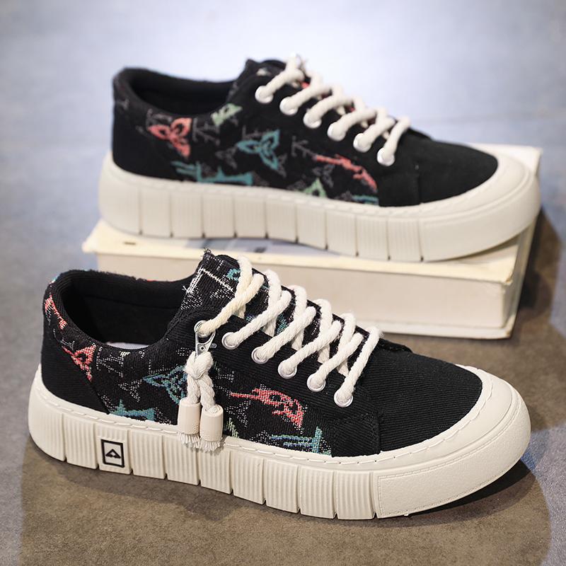Trendy Wild Four Seasons Canvas Sneakers Black - D&A