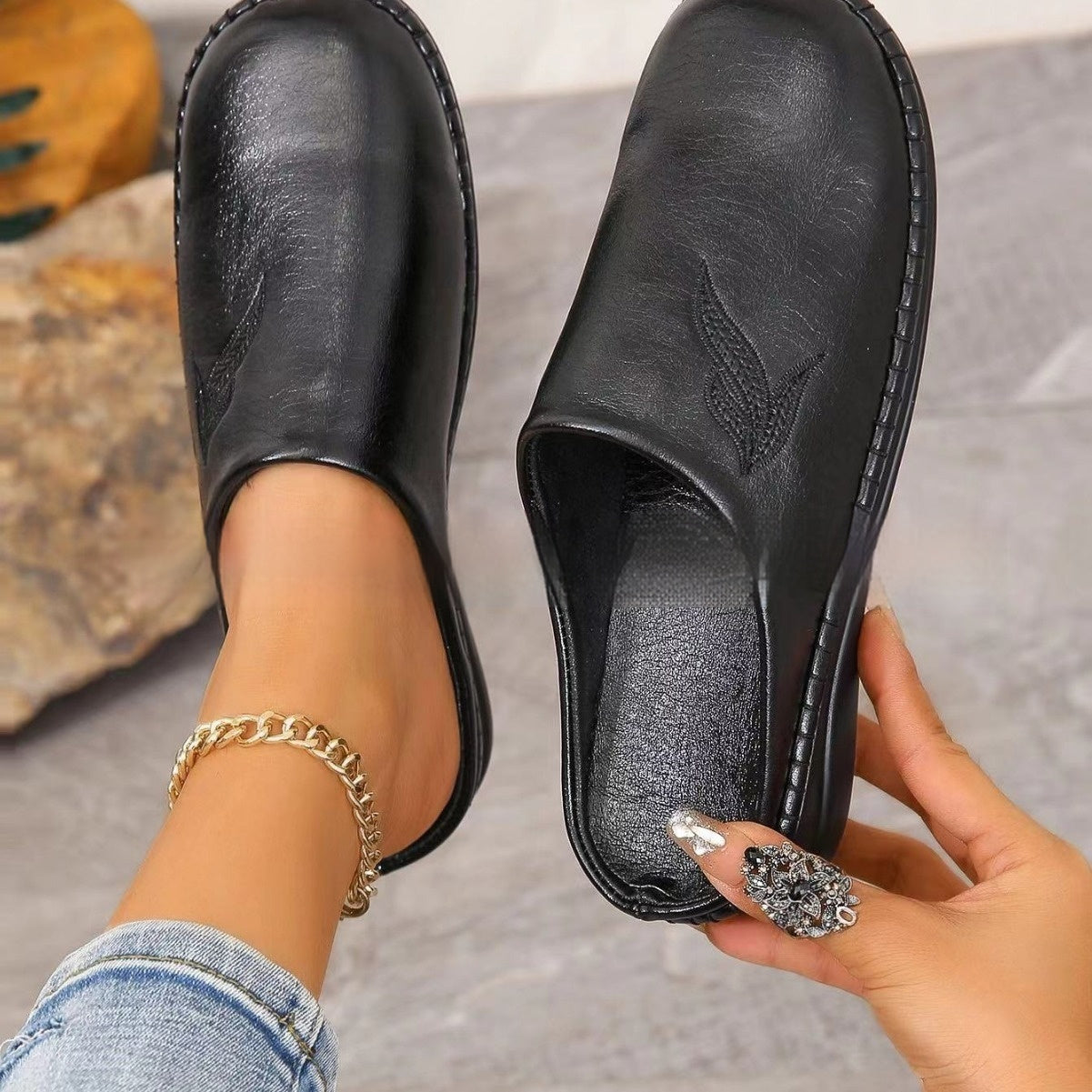 New Round Toe Flat Bottom Foreign Trade Plus Size Slip-on Lofter Half Slippers - D&A