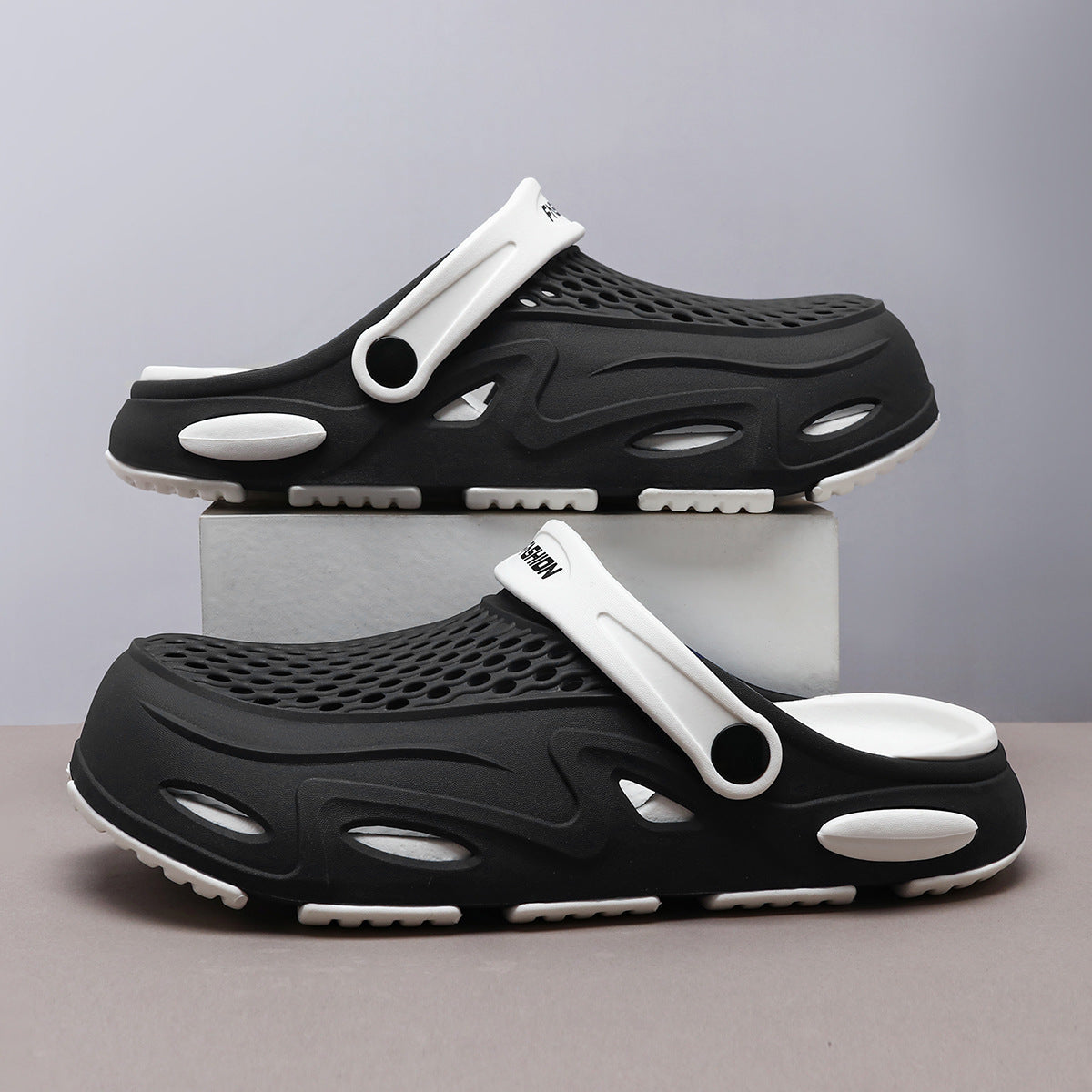 Men's Summer Closed Toe Non-slip Breathable Beach Slippers Black - D&A