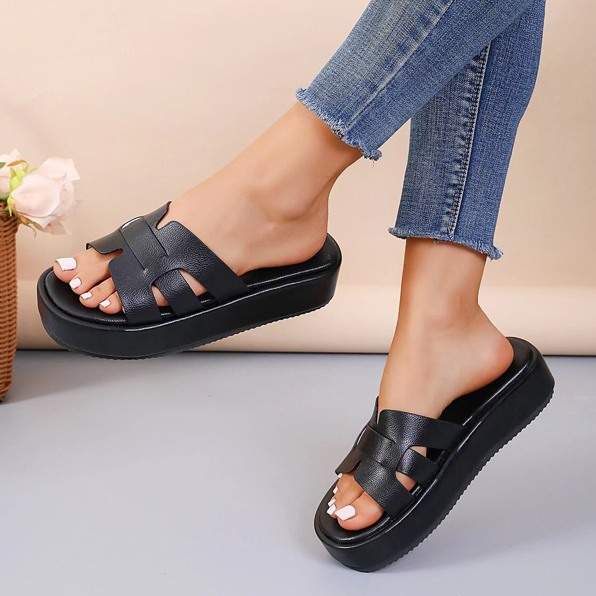 Personality Platform Casual Women's Sandals Black - D&A