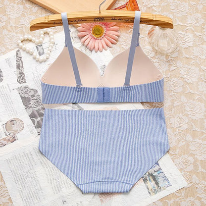 Non-wired Bra One-piece Seamless Gather Small Bra - D&A
