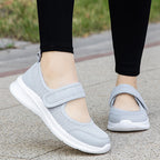 Low-top Thick Bottom Hollow Buckle Casual Mesh Shoes For The Old - D&A