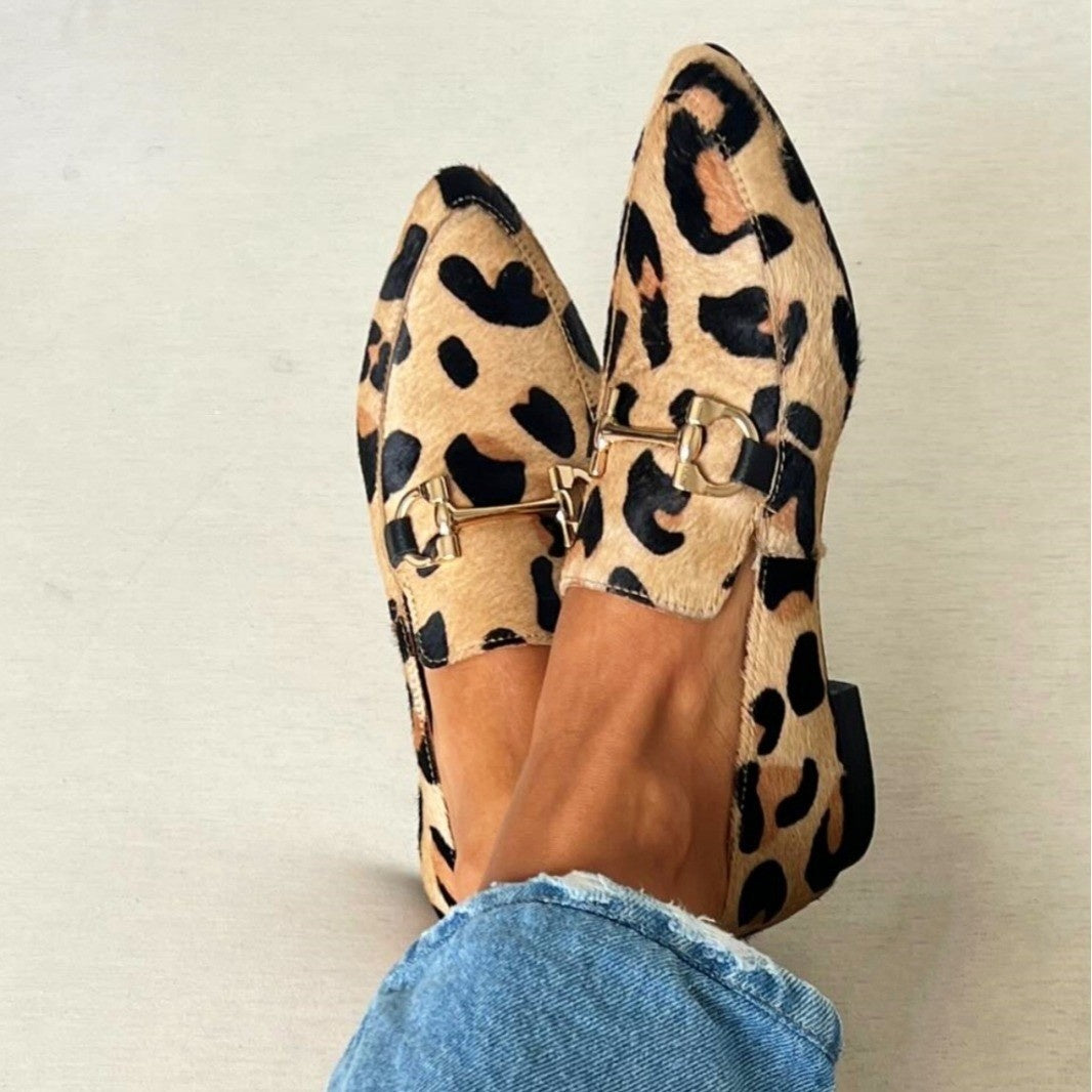 Pointed Toe Shallow Mouth Leopard Print Casual Pumps - D&A