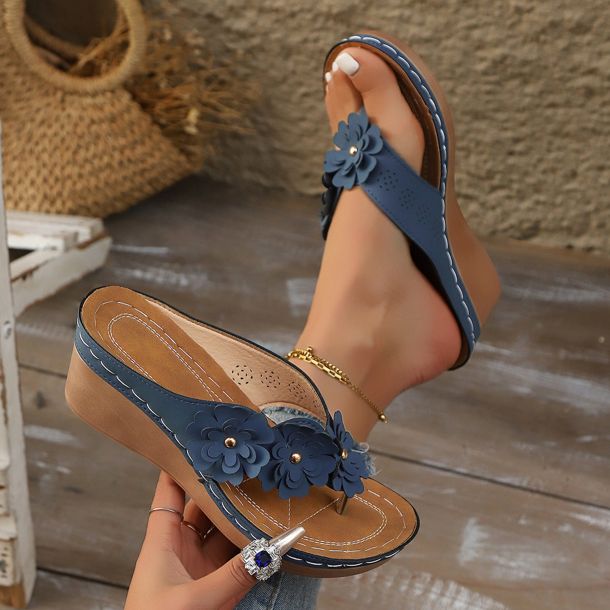 Flower Stitching Wedge Women's Sandals Blue - D&A