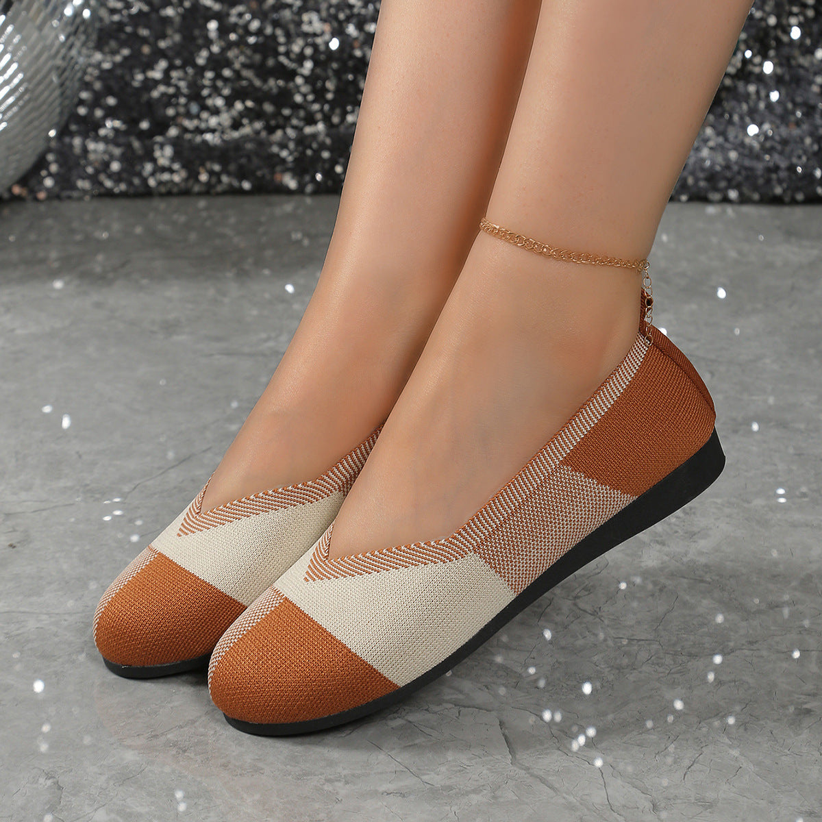 Plus Size Flyknit Color Matching Round Head Leisure Shoes - D&A