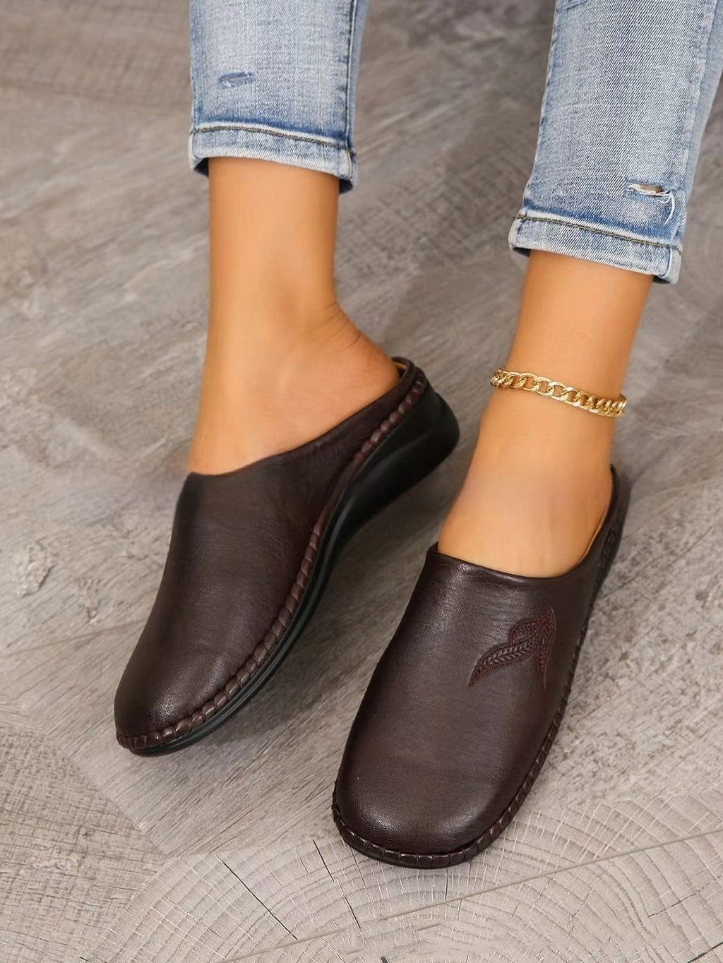New Round Toe Flat Bottom Foreign Trade Plus Size Slip-on Lofter Half Slippers - D&A