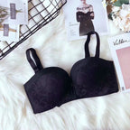 A strapless invisible bra Black - D&A