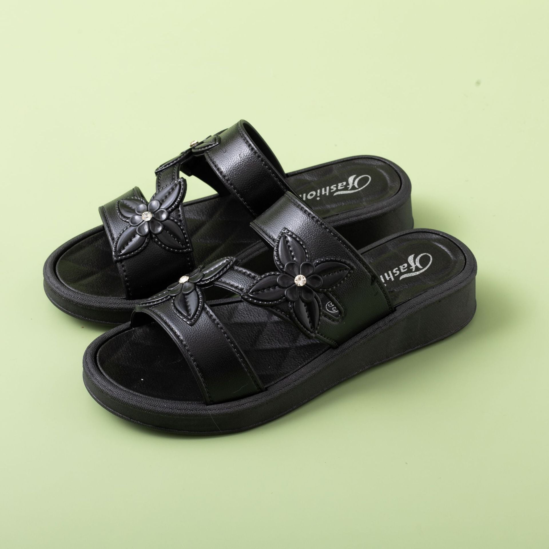 Casual Non Slip Thick Soled Slippers With A Comfortable Outdoor Atmosphere Style 5692 Black - D&A