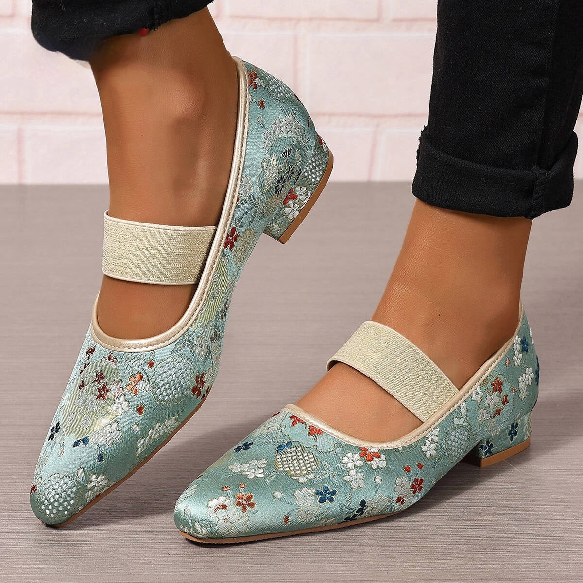 Chunky Heel Embroidery Women's Pumps Blue - D&A