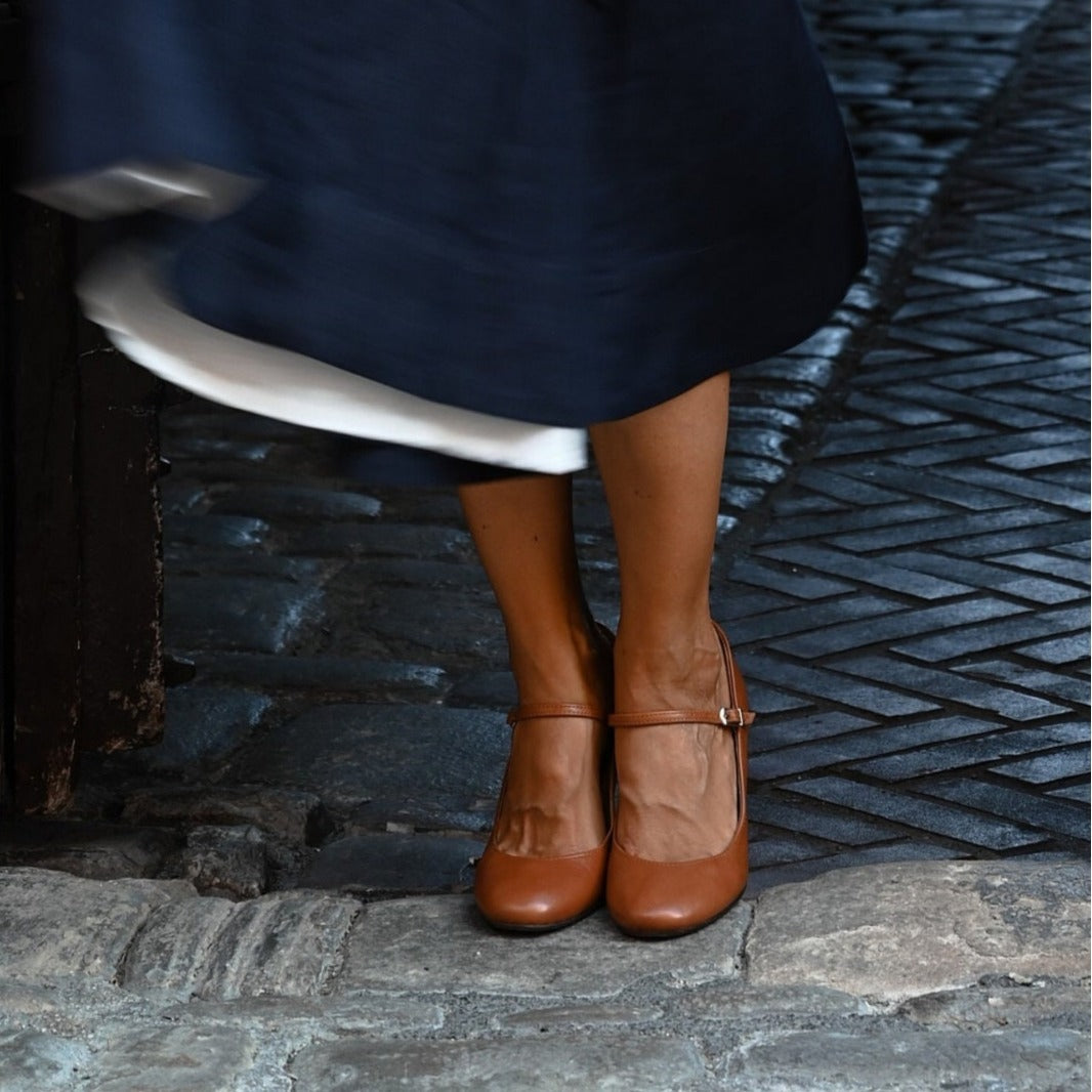 Fashion Pointed 40-43 Plus Size Buckle Strap Shallow Mouth Pumps Women - D&A