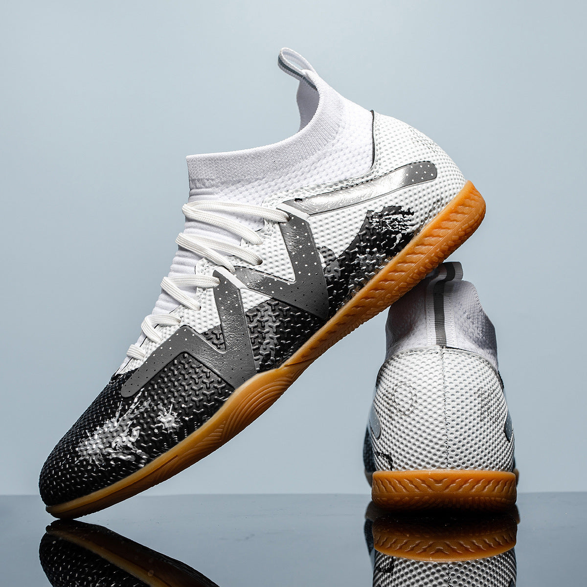 Football Flat Youth Men's Shoes Plus Size White And Black - D&A