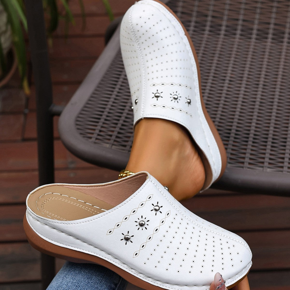 Summer New Women's Toe-covered Platform Slippers White - D&A