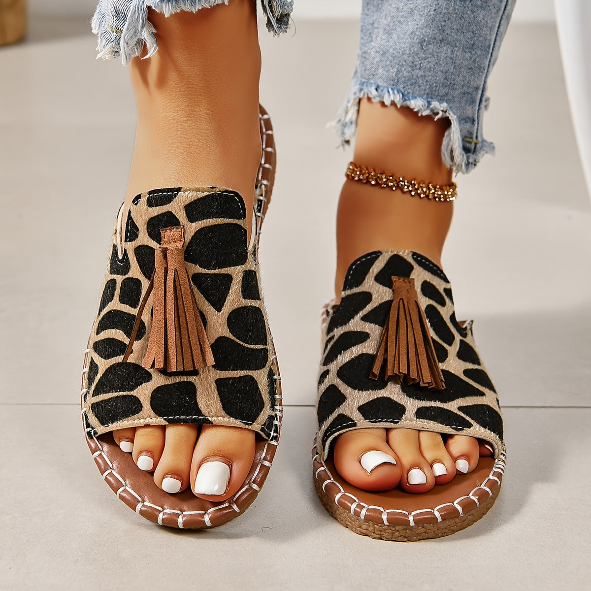 Women's Tassel Decorated Flat Sandals Apricot - D&A