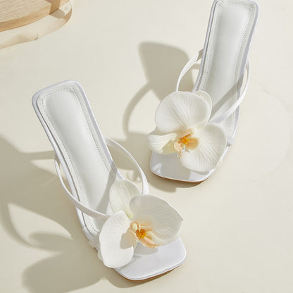 White Flower Decorative Flip-toe Square Toe High Heel Sandals - D&A