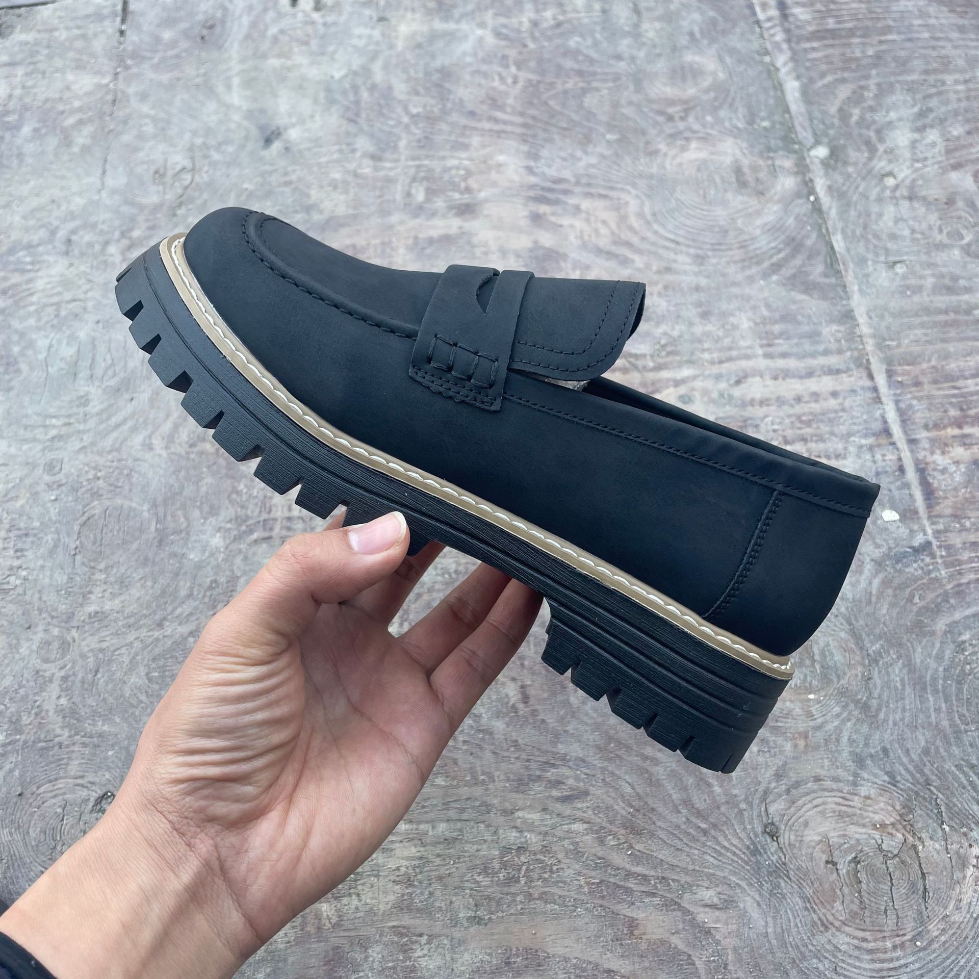 Leather Plus Size Casual Women's Shoes Black - D&A