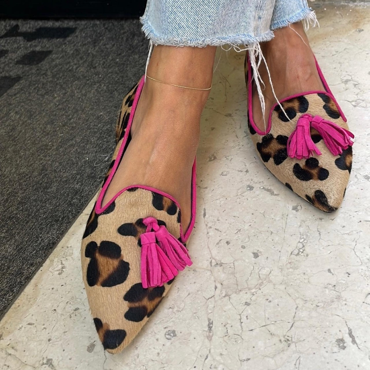 Leopard Pointed Casual Pumps Women's Flat Heel Rose Red Yellow Fruit Blue - D&A
